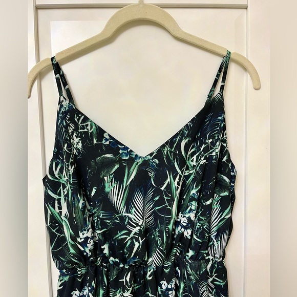 Dynamite Women’s Maxi Dress with Tropical Design - Picture 2 of 6